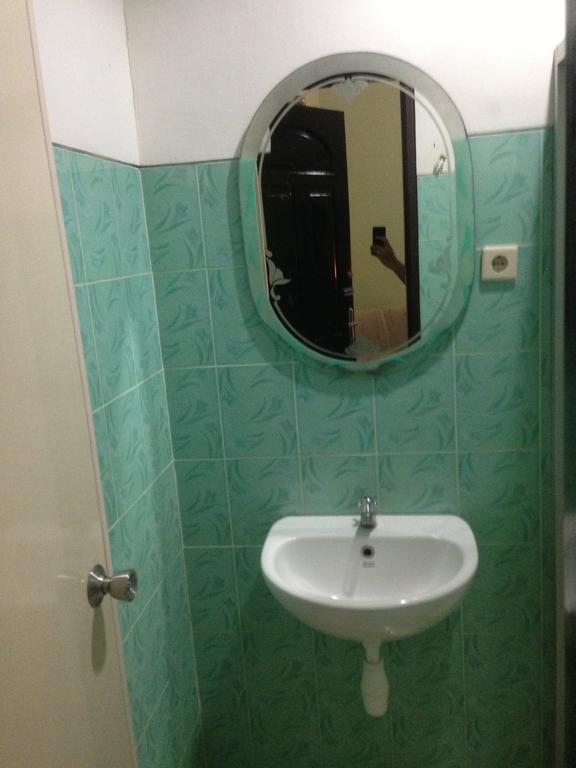 Global Inn Keluarga Sedati Zimmer foto
